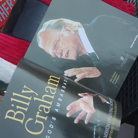 Billy Graham Book - Picture 5 of 9